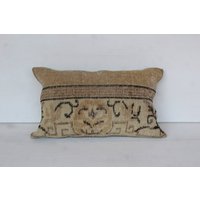 Beige Teppichkissen, Handgewebt Kissen, Ethno Teppich Boho Kissen/P-3724 12x20 von Pillow2Go