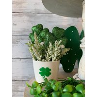 St. Patricks Abgestuftes Tablett Mini Blumengesteck, Dekor, Shamrock Vasen Für St Day von PinkLizzyDesigns