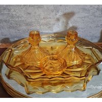 Art Deco Vintage Bernsteinfarbenes Glas Waschtisch Set von RetroVintageVixen