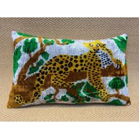 16x24 Seidensamt Kissenbezug Weiches Kissen Tigerkissen Blaues Kelim Vintage Sofakissen Couchkissen von RoseSeasonPillow