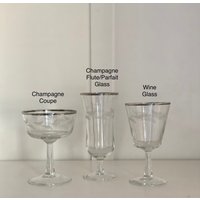 Parisienne Von Cristal D'arques Durand, Mcm-Gläser Mit Platinumrand, Weingläser, Champagner-Coupes Und Champagnerflöten/Parfait-Gläser von SantaBarbaraCeramics