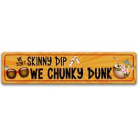 Wir Don't Skinny Dip We Chunky Dunk Schild, Pool Haus Lustiges Metall Schild Für Schwimmbad, Vintage Regeln P-Sum005 von SignsbyLindaNee