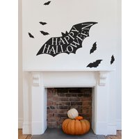 Fliegende Fledermaus Happy Halloween Wandtattoo, Fledermäuse, Dekoration von SimpleShapes