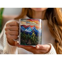 Buntglas-Bergkette-Kaffeetasse | Von Der Natur Inspiriert Outdoor-Design Aquarell Bergszene Geschenk Für Naturliebhaber von StainedGlassGlow