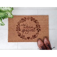 Kokos Fußmatte Indoor Matte Mit Blütenkranz Motiv | Geschenk Für Paare Zum Einzug, Einweihungsparty, Hochzeit von SuzuPapers