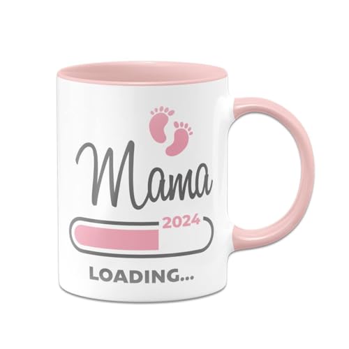 Tassenbrennerei Tasse - Mama loading 2024 - Schwangerschaft verkünden, Geschenk für werdende Mütter, schwangere Frauen - Du wirst Mama, Ich werde Mutter (Rosa) von Tassenbrennerei