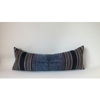 Batik Blau Grün Stich Kissen Hmong Nackenrolle Vintage Handbedruckter Stoff Dekorativer Akzent Sofa Wohnzimmer Streukissen von ThaiCushionshop