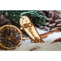 Skateboard Weihnachtsschmuck Skater Holz Lasergravur Gravur Rustikal Name Personalisiert Baum Dekoration Irisch von TheDribblyYak