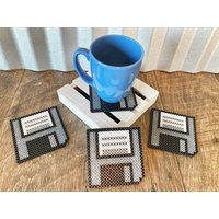 Retro Disketten Untersetzer | Pixel Art Perler Perlen Untersetzer 8 Bit Home Decor Geek Geschenk Ooffice Schreibtisch 80Er Jahre von ThePixelHippie