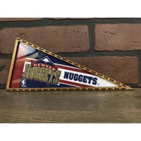 Gerahmte 1990Er Jahre Denver Nuggets Nba Vintage Mini Wimpel von TheSportsAlternative