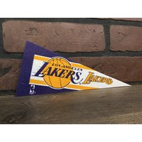 Mini 1990's Los Angeles Lakers Nba Vintage Wimpelkette von TheSportsAlternative