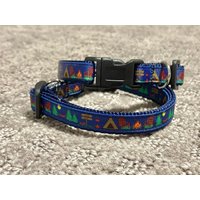 1/2 "Breit Nachtzeit Camping Thema Hundehalsband. Zelt, Feuer, Im Freien. Breakaway Schnalle Option von Threads4Pups