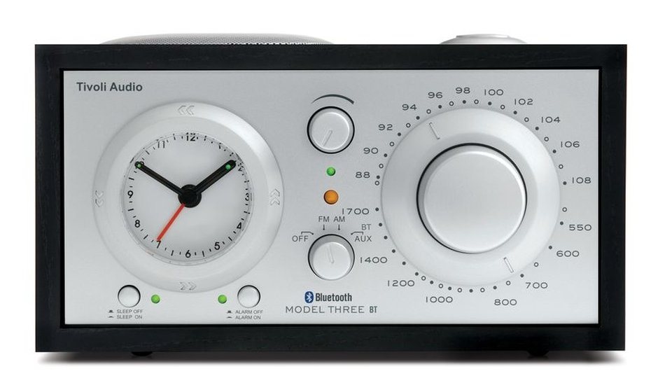 Tivoli Audio Radiowecker Model Three BT Schwarz/silber von Tivoli Audio