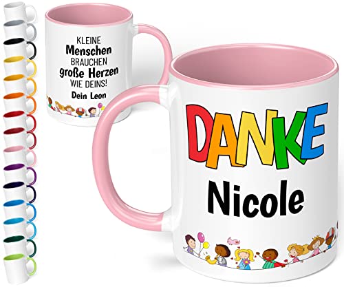 Kita Abschiedsgeschenk für Erzieherin: Kaffee-Tasse personalisiert mit Namen „Danke WUNSCHNAME – Kleine Menschen brauchen große Herzen wie Deins!“ - Dankeschön Kindergarten Krippe (Rosa) von True Statements