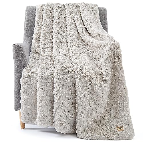 UGG - Amanda Throw Blanket - Soft Throw Blanket - 50" x 70" - Warm Accent Blanket for Couch or Bed - Cozy Home Décor - Stone von UGG