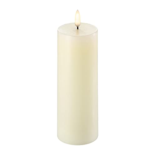 Piffany Copenhagen Uyuni Lighting Pillar LED Kerze 5,8 x 15 cm Echtwachs Ivory - 6 Stunden Timerfunktion - Keine Brandgefahr, Keine Rußbildung und kein Geruch von UYUNI