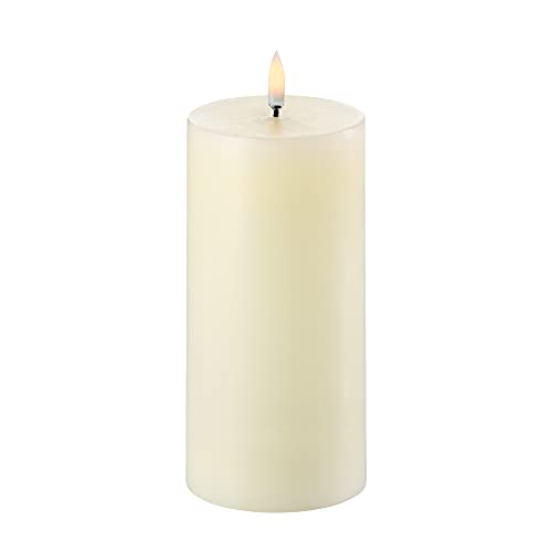Piffany Copenhagen Uyuni Lighting Pillar LED Kerze 7,8 x 15 cm Echtwachs Ivory - 6 Stunden Timerfunktion - Keine Brandgefahr, Keine Rußbildung und kein Geruch von UYUNI