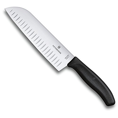 Victorinox, Swiss Classic, Profi Santokumesser, Extra Scharfe Klinge, Kullenschliff, 17 cm, Robuster Kunststoffgriff, Rostfreier Stahl, Schwarz von Victorinox