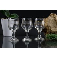 6 Stück Vintage Likör Gläser Mit Glasschliff Set Bar Ausstattung Dekoration Für Und Kneipe 50S Kostbar Gold Muster von Vintage4Moms