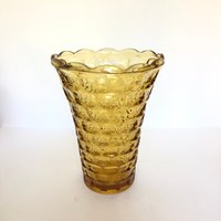 Vintage Golden Amber Glas Flared Rim Bouquet Vase Mit Scalloped - Von Federal Glass von VintageGlassFindsCo