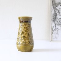 Alfred Klein, Olivgrün Mid Century Vase, Reliefdekor, Westdeutsche Keramik von VintageRetroVases