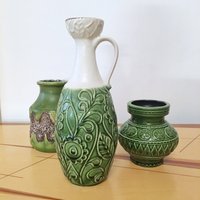 Vintage West German Pottery Vase Handbeschlag Weiß Grün von Vinteology