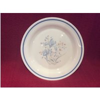 Pyrex Iris Blau Teeteller 19cm Durchmesser Um 1985 von VioletsEmporiumStore