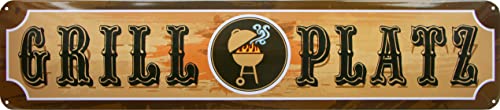 WOGEKA ART Retro Blechschild - GRILL Platz - lustiger Spruch als Geschenkidee für Grillfreunde zu Geburtstag Weihnachten Deko Schild 46x10 cm Vintage Straßenschild Metallschild STR266 von WOGEKA ART