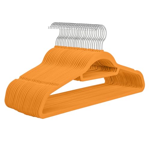 Kleiderbügel Samt, rutschfest, Kleine Stange für Krawatten, 360° Drehbarer Haken, Platzsparend, 45cm Lang für Kleider, Trägertops, Schwere Kleider,Orange,50 Pack von Wanym