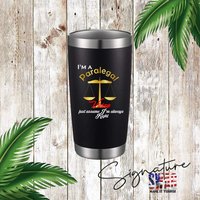 Personalisierte Paralegale 20 Oz Isolierter Edelstahl Tumbler, 9 Tumbler Farben Zur Auswahl von WillowWaresCo