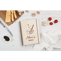 Mamas Individuelles Rezeptbuch, Kochliebhaber-Geburtstagsgeschenk, Kochbuch Aus Holz Mit Personalisiertem Buchrücken, Erntedankgeschenk von WoodTodayEU