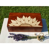 Erinnerungsbox, Teebox Aus Holz, Sonnenblumenbox Mit 8 Fächern, Schmuckbox, Holzbox Fächern von WoodenstoriesArt