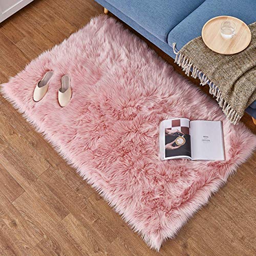 YDFYX Lammfell Schaffell Teppich Kunstfell Dekofell in Super weich Lammfellimitat Teppich Longhair Fell Optik Nachahmung Wolle Bettvorleger Sofa Matte (Pink, 60 x 90cm) von YDFYX