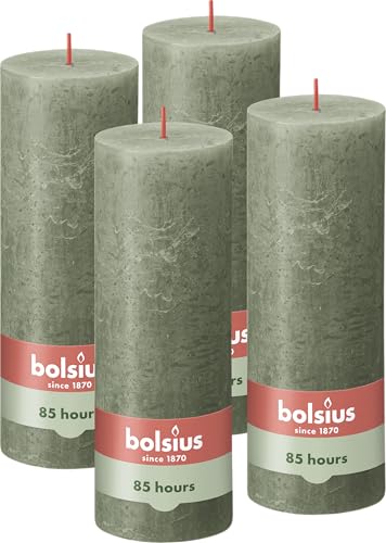 Bolsius Rustik Stumpenkerzen - Olivengrün - 4 Stück - 19 x 7 cm - Länge Brenndauer 85 Stunden - Unparfümierte - Natürliches Pflanzenwachs - Ohne Palmöl von bolsius