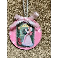 Vintage Weihnachten Mädchen Frau Rosa Bild Decoupaged Ephemera Glitter Holz Ornament Shabby Chic Handmade Doodaba von doodaba