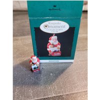 Hallmark Cool Santa 1993 Mini Ornament Xmas Decor Coca-Cola von elegantcloset21