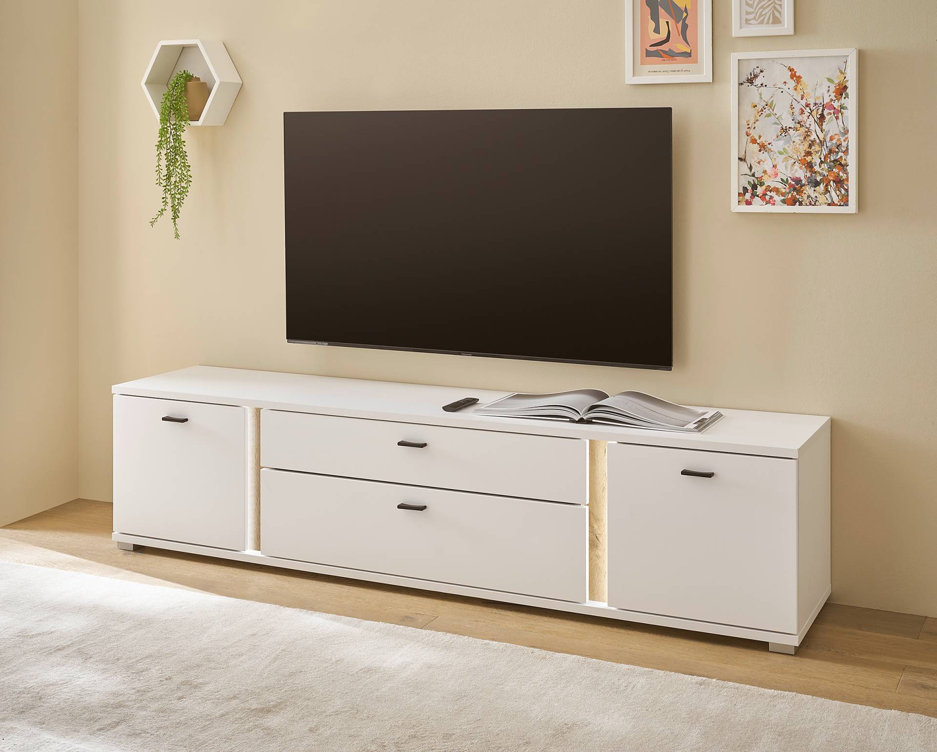 home24 Beleuchtetes TV-Lowboard Spanplatte, beschichtet Weiß/Weiß/Eiche Dekor 200cm home24 Beleuchtetes TV-Lowboard Spanplatte, beschichtet Weiß/Weiß/Eiche Dekor 200cm von home24