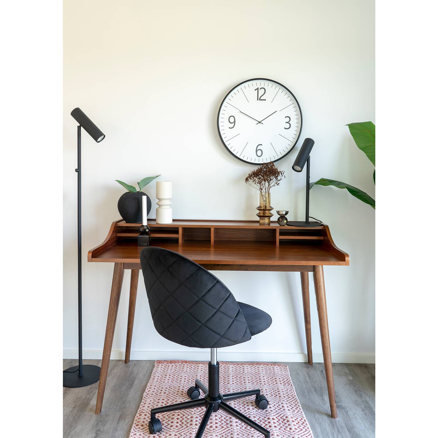 home24 Bürodrehstuhl Varby 55 x 73 x 55cm Schwarz home24 Bürodrehstuhl Varby 55 x 73 x 55cm Schwarz von home24