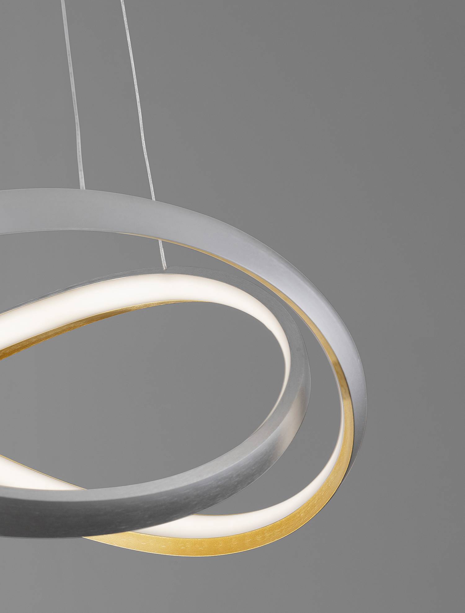 home24 Pendelleuchte Odrey Ø 50cm Gold/Silber/Grau Kabel ABS, Fassung ABS, Baldachin Aluminium, Gehäuse Leuchte Aluminium Nicht austauschbare LEDs home24 Pendelleuchte Odrey Ø 50cm Gold/Silber/Grau Kabel ABS, Fassung ABS, Baldachin Aluminium, Gehäuse Leuchte Aluminium Nicht austauschbare LEDs von home24