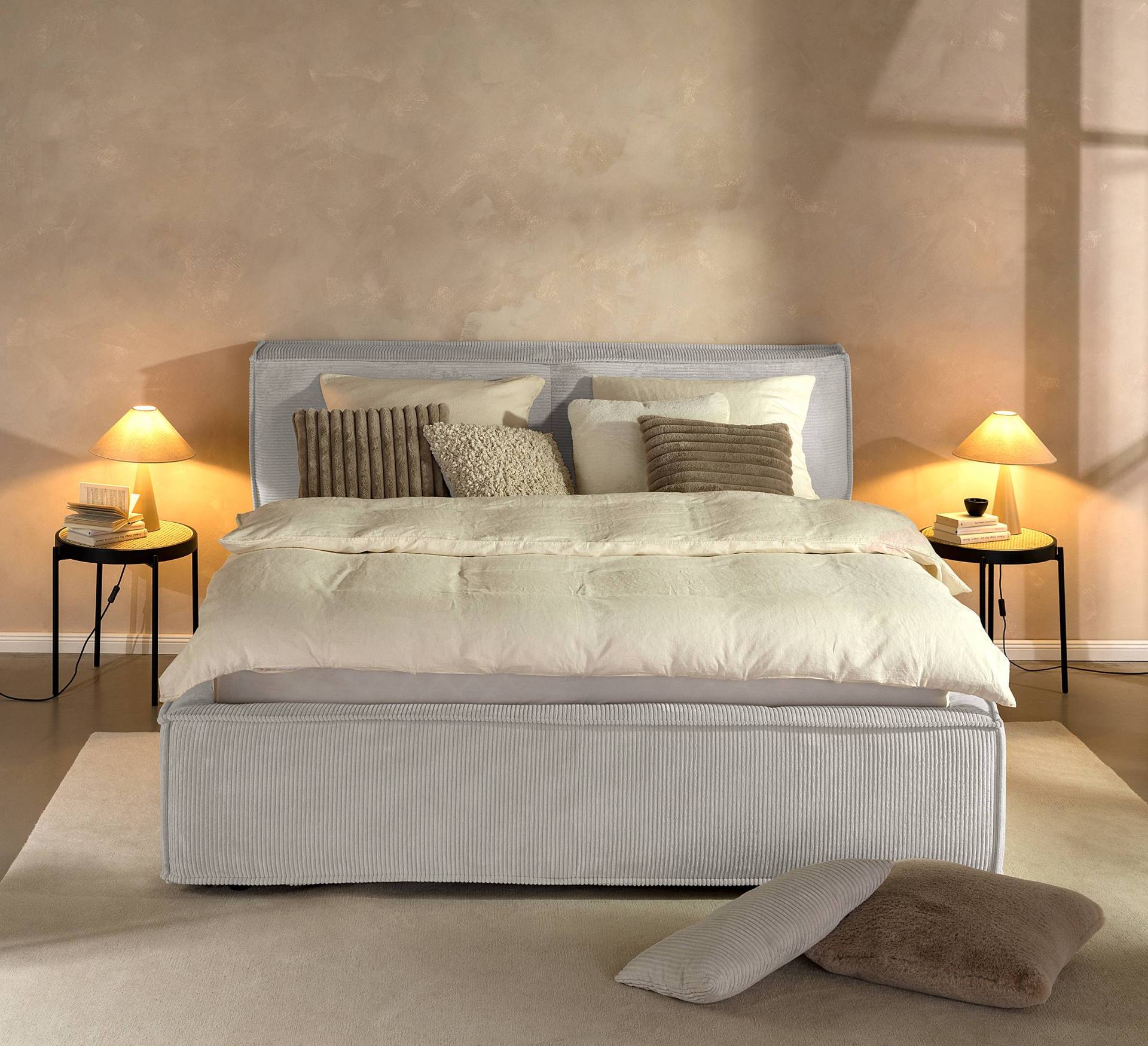 home24 Polsterbett 180 x 200cm Cordstoff Poppy Grau ohne Matratze Kein Bettkasten 110 cm home24 Polsterbett 180 x 200cm Cordstoff Poppy Grau ohne Matratze Kein Bettkasten 110 cm von home24
