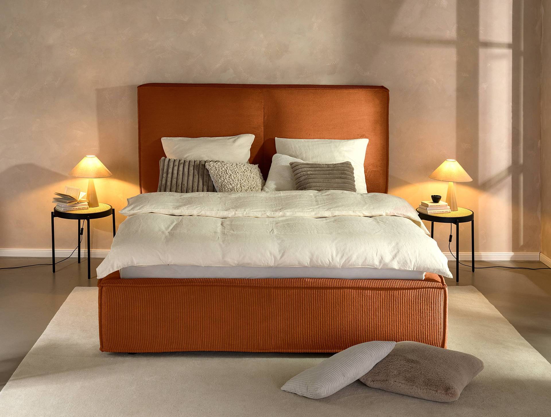 home24 Polsterbett 180 x 200cm Cordstoff Poppy Orange ohne Matratze Kein Bettkasten 150 cm home24 Polsterbett 180 x 200cm Cordstoff Poppy Orange ohne Matratze Kein Bettkasten 150 cm von home24