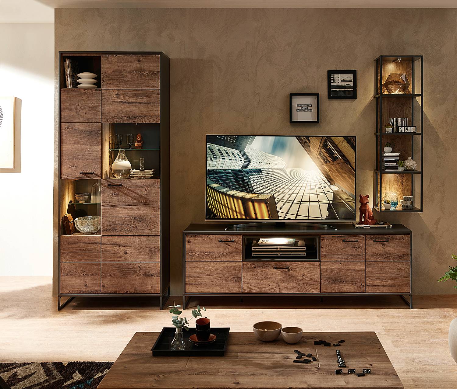 home24 TV-Lowboard MDF Mitteldichte Holzfaserplatte , beschichtet Braun/Grau 180 x 61 x 43cm home24 TV-Lowboard MDF Mitteldichte Holzfaserplatte , beschichtet Braun/Grau 180 x 61 x 43cm von home24