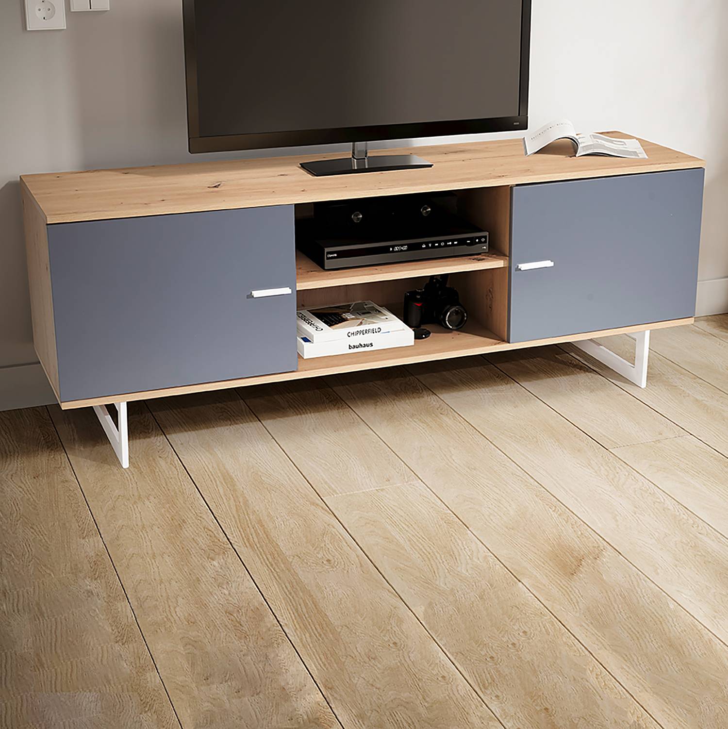 home24 TV-Lowboard Rivnia Spanplatte, foliert Braun/Grau/Eiche Dekor 150 x 55 x 40cm home24 TV-Lowboard Rivnia Spanplatte, foliert Braun/Grau/Eiche Dekor 150 x 55 x 40cm von home24