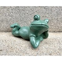 Vintage Frosch Sprinkler Statue, Beton Skulptur, Garten Dekoration, Kunst, Teich Deko, Rustikale Wohndekor, Figural Frosch, Geschenkidee von lloydstreasures