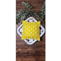 Mini 5"x5" Bauernhaus Kissen Für Gestuftes Tablett ~Gelb & Weiß Polka Dot ~ Zitronen Tiered Dekor Sommer Tiered von thefloralpigpillows