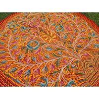 Runder Woll Teppich Aus Kashmir - Hand Gefilzt Und Bestickt | Blumenmuster Mandala Bunter Für Schlafzimmer Oder Boho Wanddeko von theshantihome