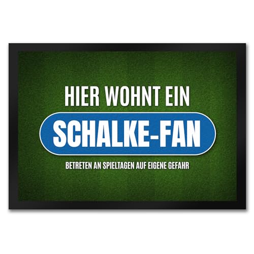 trendaffe - Hier wohnt EIN Schalke-Fan Fußmatte mit Rasen Motiv Fußball Schalke Tor Verein von trendaffe